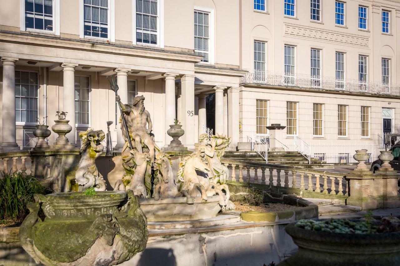 Elliot Oliver - Stylish 2 Bedroom Town Centre Apartment Cheltenham Extérieur photo